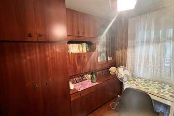 Комната, (всего 3 ком.), 72 м², 3/5 эт.