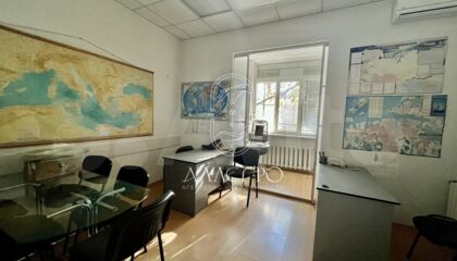 Офис, 70 м², 1/3 эт.