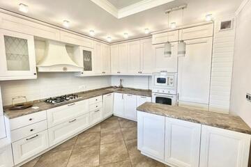 3-к квартира, 100 м², 2/11 эт.