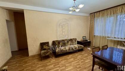 2-к квартира, 45 м², 1/5 эт.