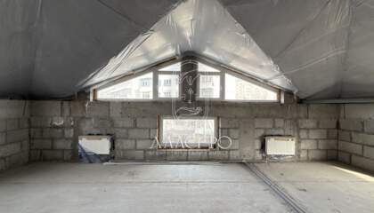 Своб. план., 123 м², 4/4 эт.