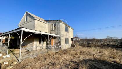 Дом, 200 м², 2 эт.