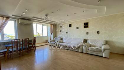 2-к квартира, 60 м², 5/5 эт.
