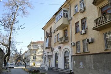3-к квартира, 70,1 м², 1/3 эт.