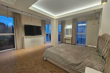4-к квартира, 131 м², 6/10 эт.
