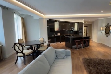 Апартаменты, 136 м², 5/9 эт.