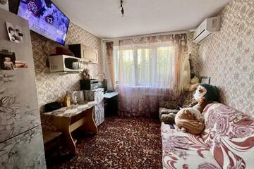 Комната, (всего 6 ком.), 10 м², 3/5 эт.